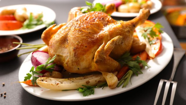 Идеальный новогодний стол 2026 — забудьте про «майонез вёдрами» Идеальный новогодний стол 2026 — забудьте про «майонез вёдрами»